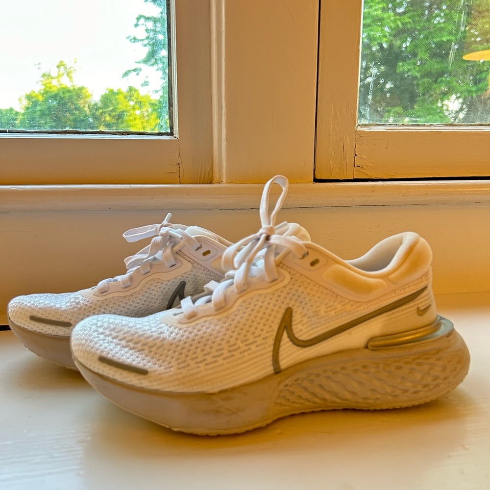 Nike zoomx invincible run flynit sneakers